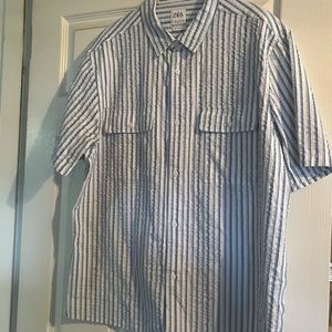 Men’s Zara Short Sleeve Button Down - Size Large